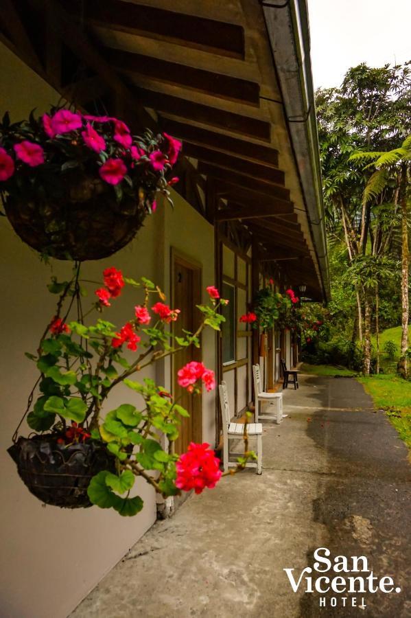 Hotel Termales San Vicente サンタ・ロサ・デ・カバル エクステリア 写真